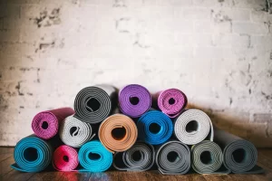 Read more about the article How to Choose the Right Yoga Mat for You