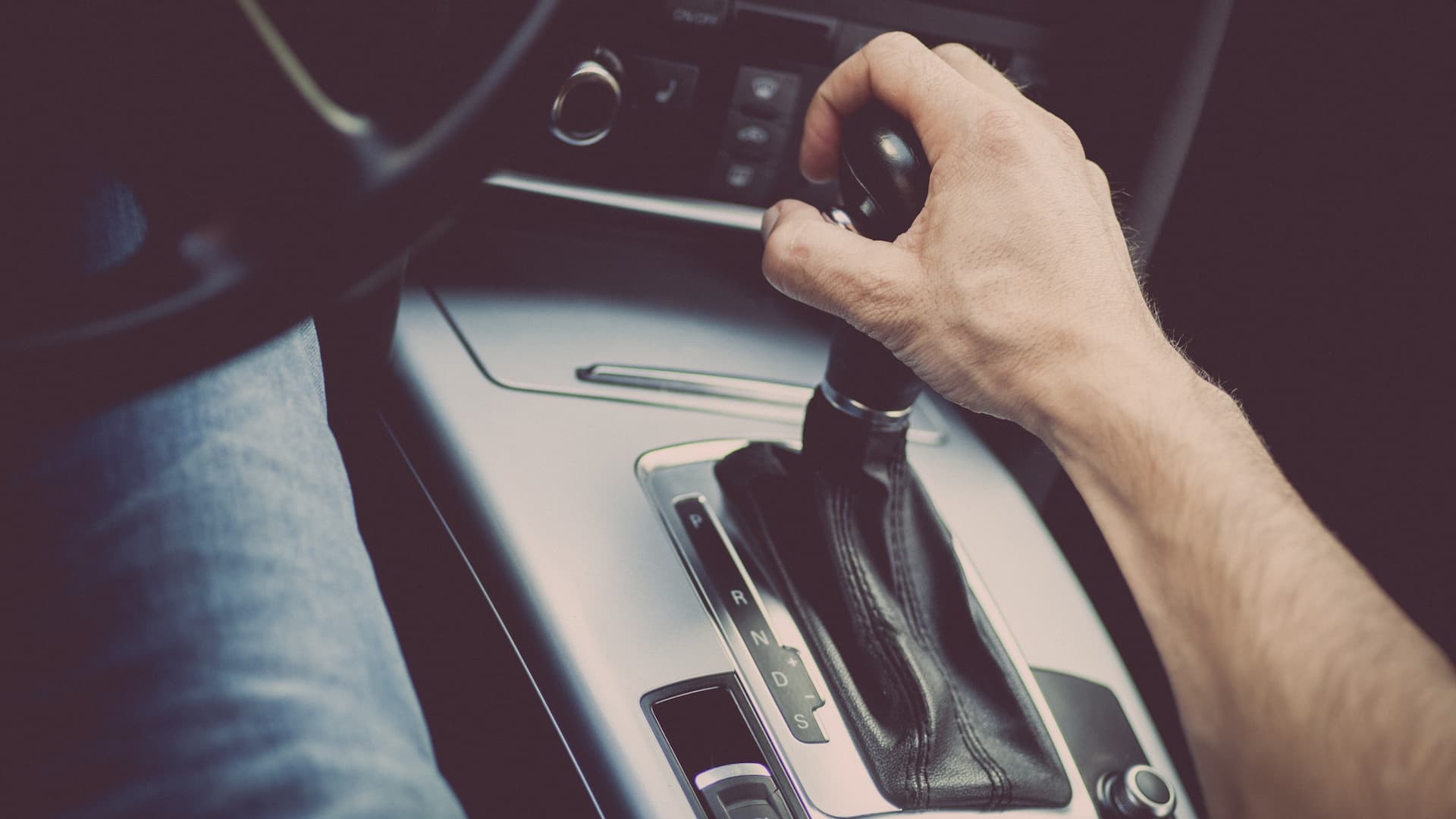 Read more about the article 6 Things You Should Know About Your Car’s Transmission