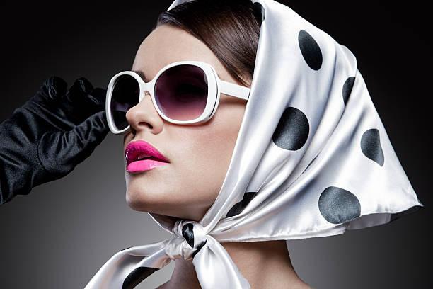 Read more about the article How 50s Style Sunglasses Became Retro Fashion Essentials
